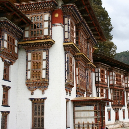bumthang_by_castle_and_king 1