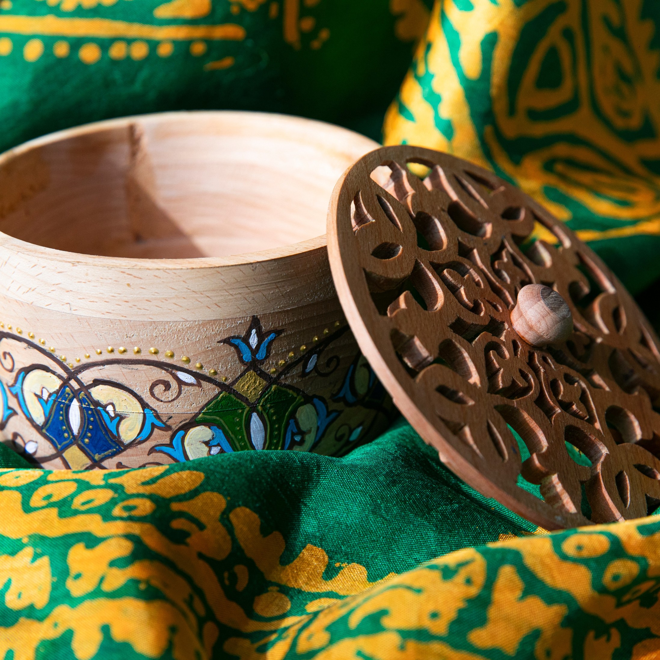 wooden craft gift box with patterns (1) (1)